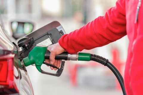 Estados decidirão se reduzem ICMS para conter alta do combustível