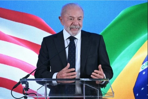 Lula anuncia fim da 'taxa das blusinhas', isentando cobrança sobre compras internacionais